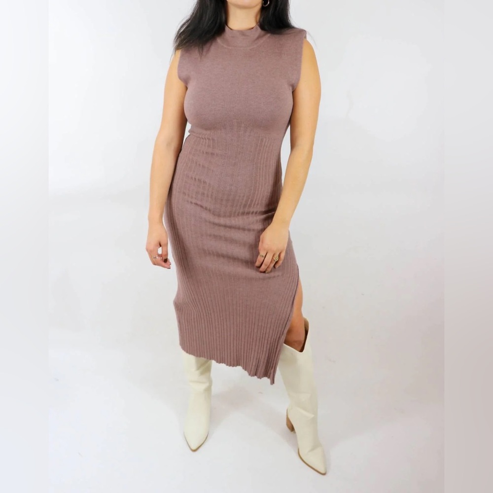 Le Lis Mocha Midi Dress